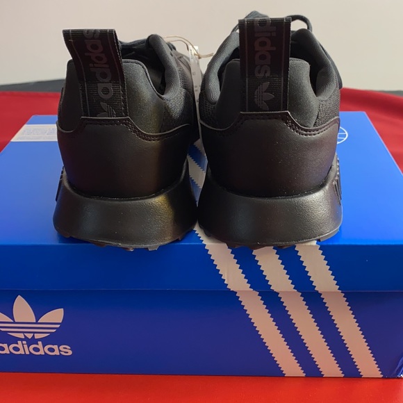 Men Adidas - Picture 8 of 8